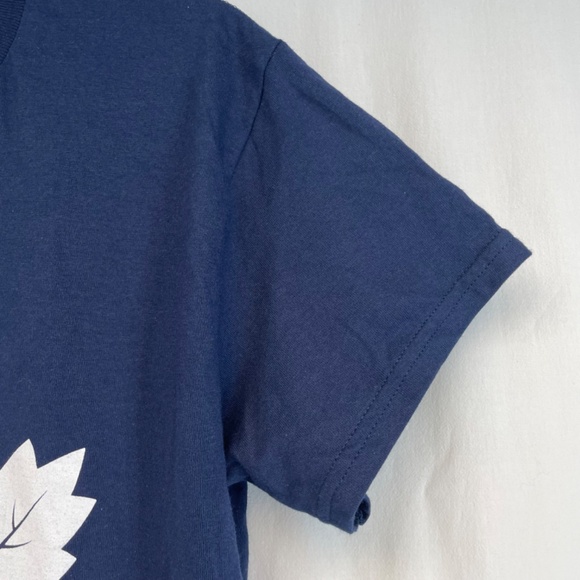 Toronto Maple Leafs NHL Logo T-shirt Navy White Unisex Size Medium NEW - Picture 7 of 8